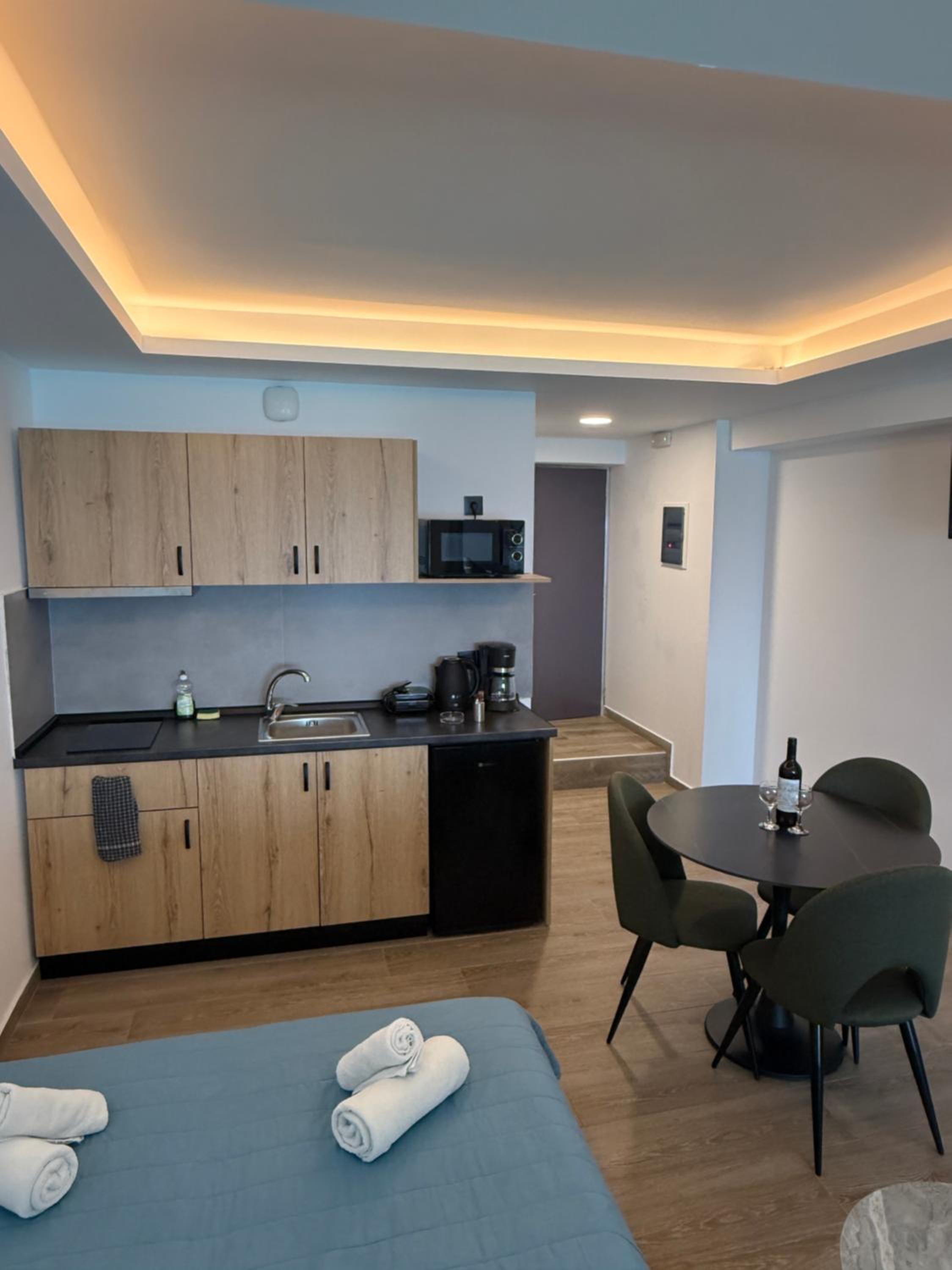 One-Bedroom Apartment with Sea View