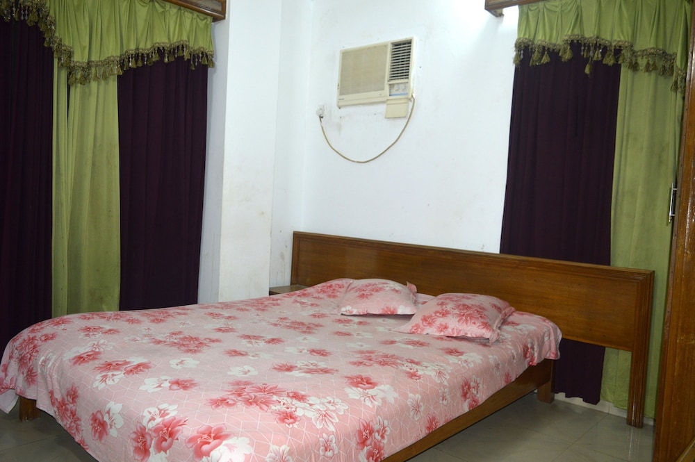 Standard Apartment, Multiple Bedrooms, Kitchen, Hill View