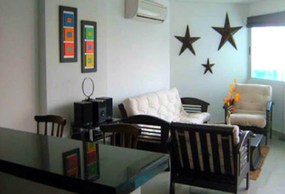 Townhome, 4 Bedrooms