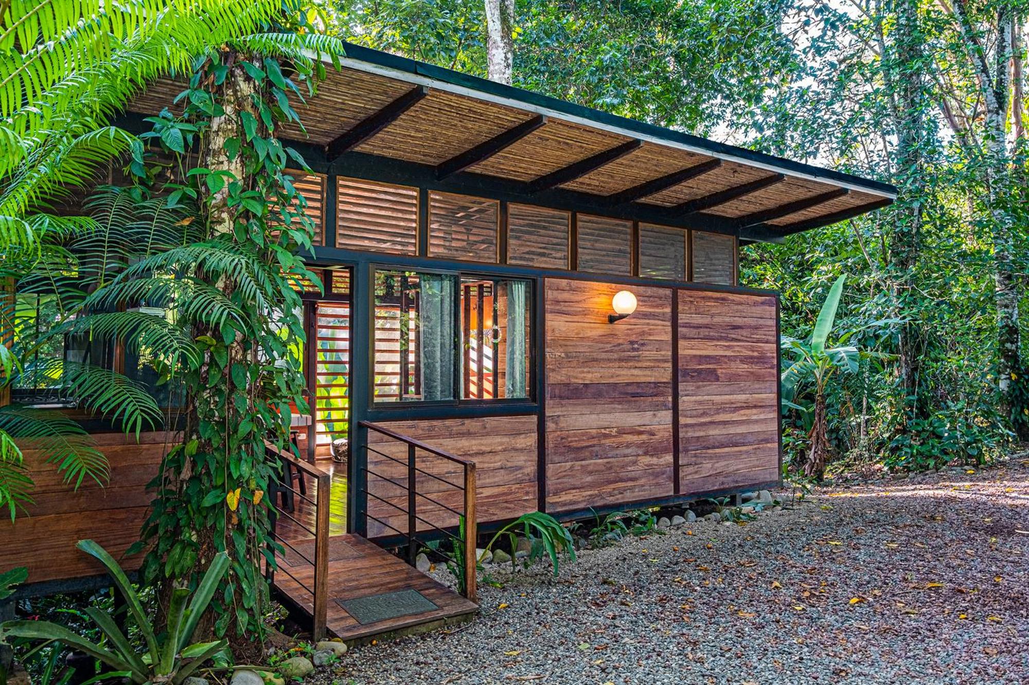 Bungalow Deluxe with Kitchen