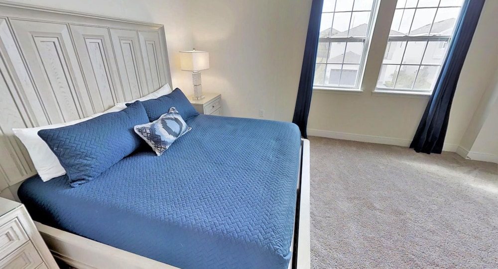 House, Multiple Beds