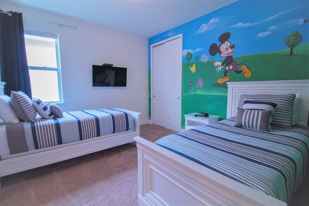 House, Multiple Beds
