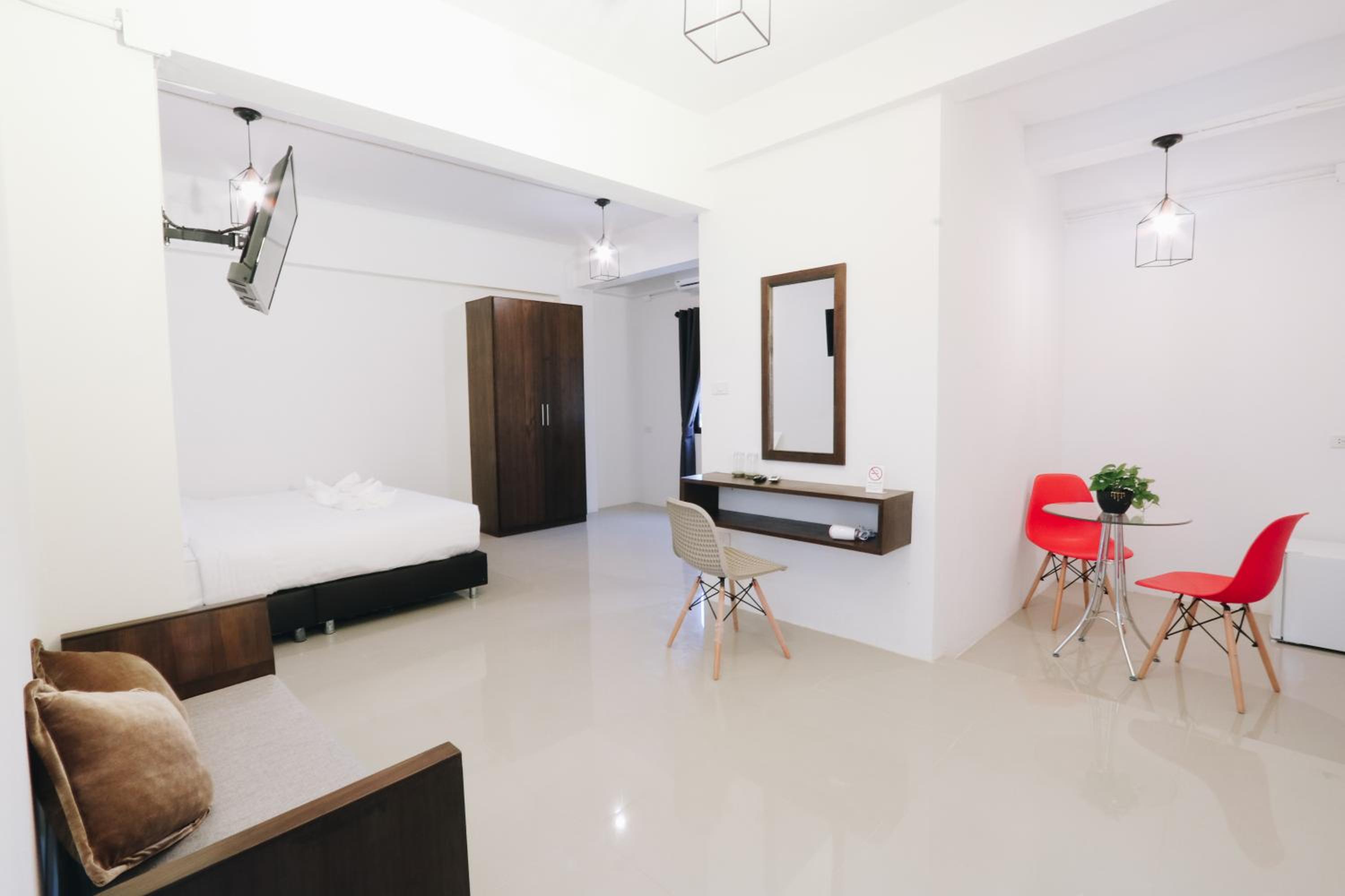 Deluxe King Studio