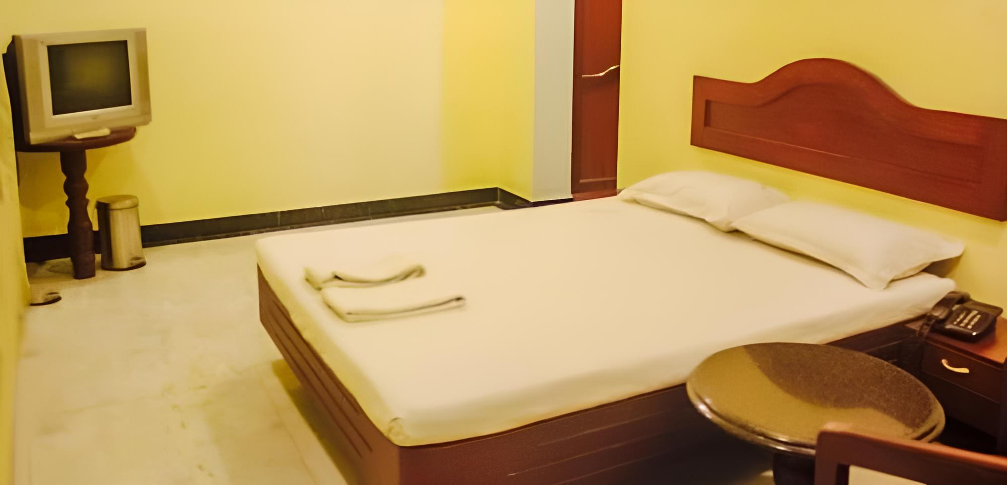 Deluxe Double Room, 1 King Bed, Accessible, City View