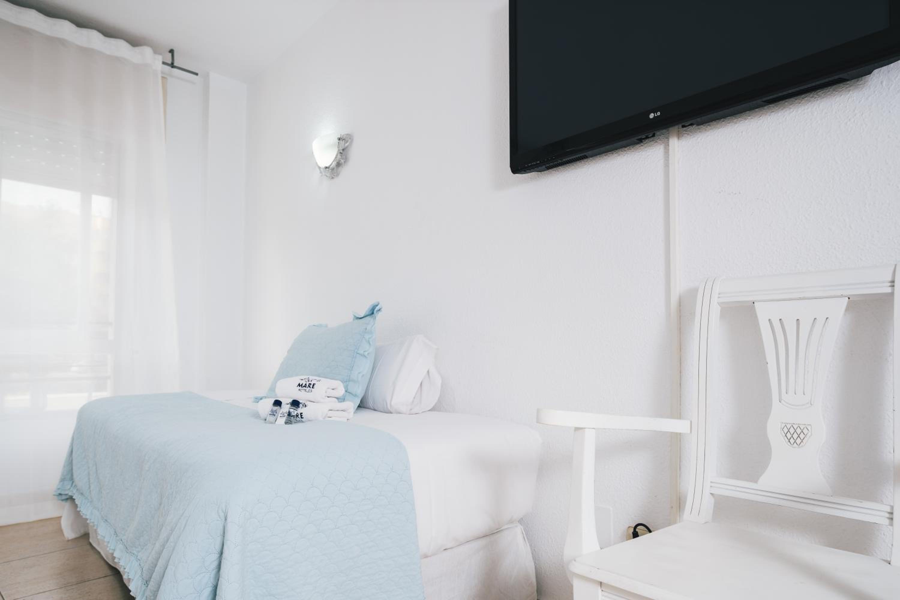 Triple Room (3 Adults)