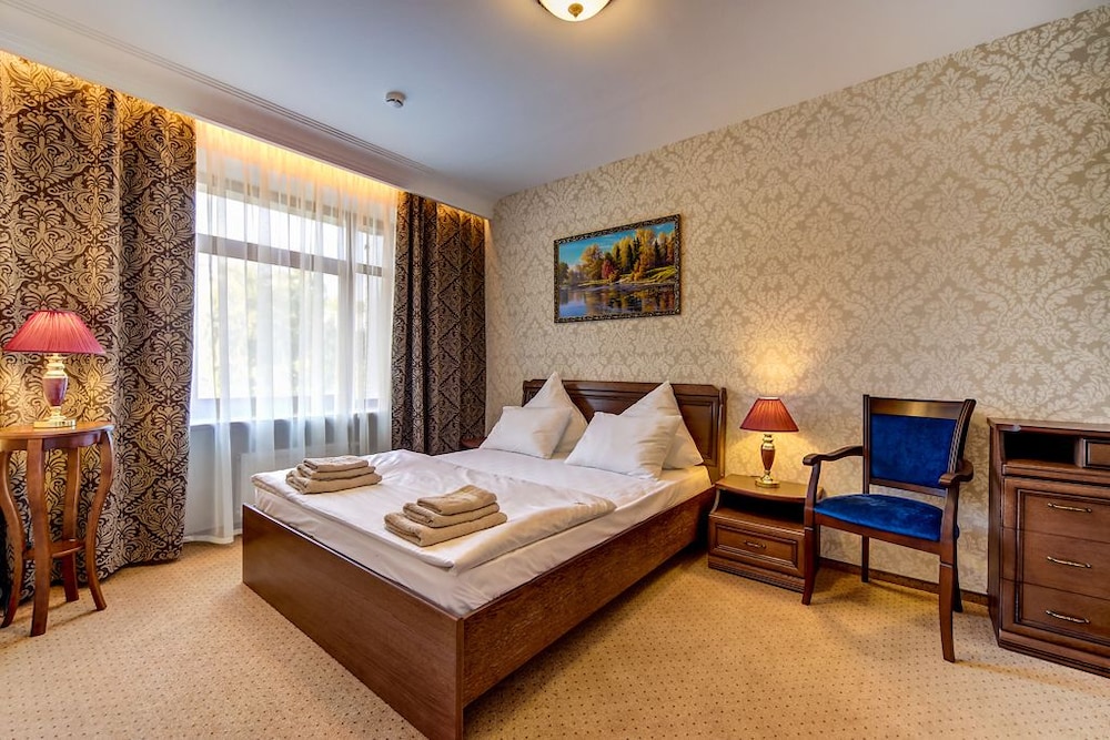 Luxury Suite