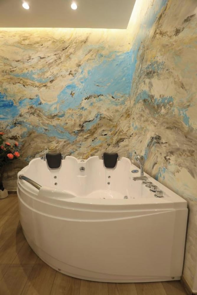 Superior Suite with Jacuzzi