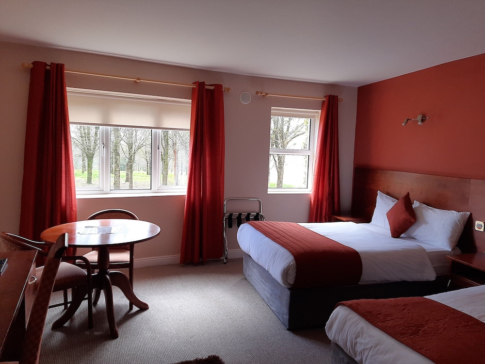 Standard Double Room, Multiple Beds, Non Smoking