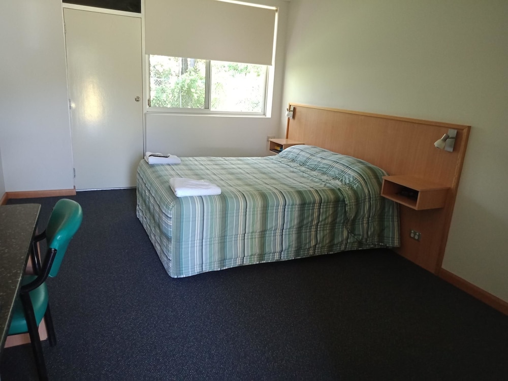 Double Room, 1 Queen Bed