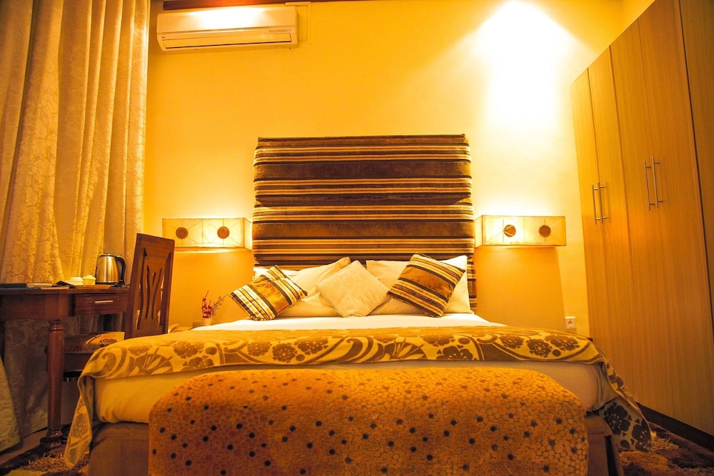 Deluxe Single Room
