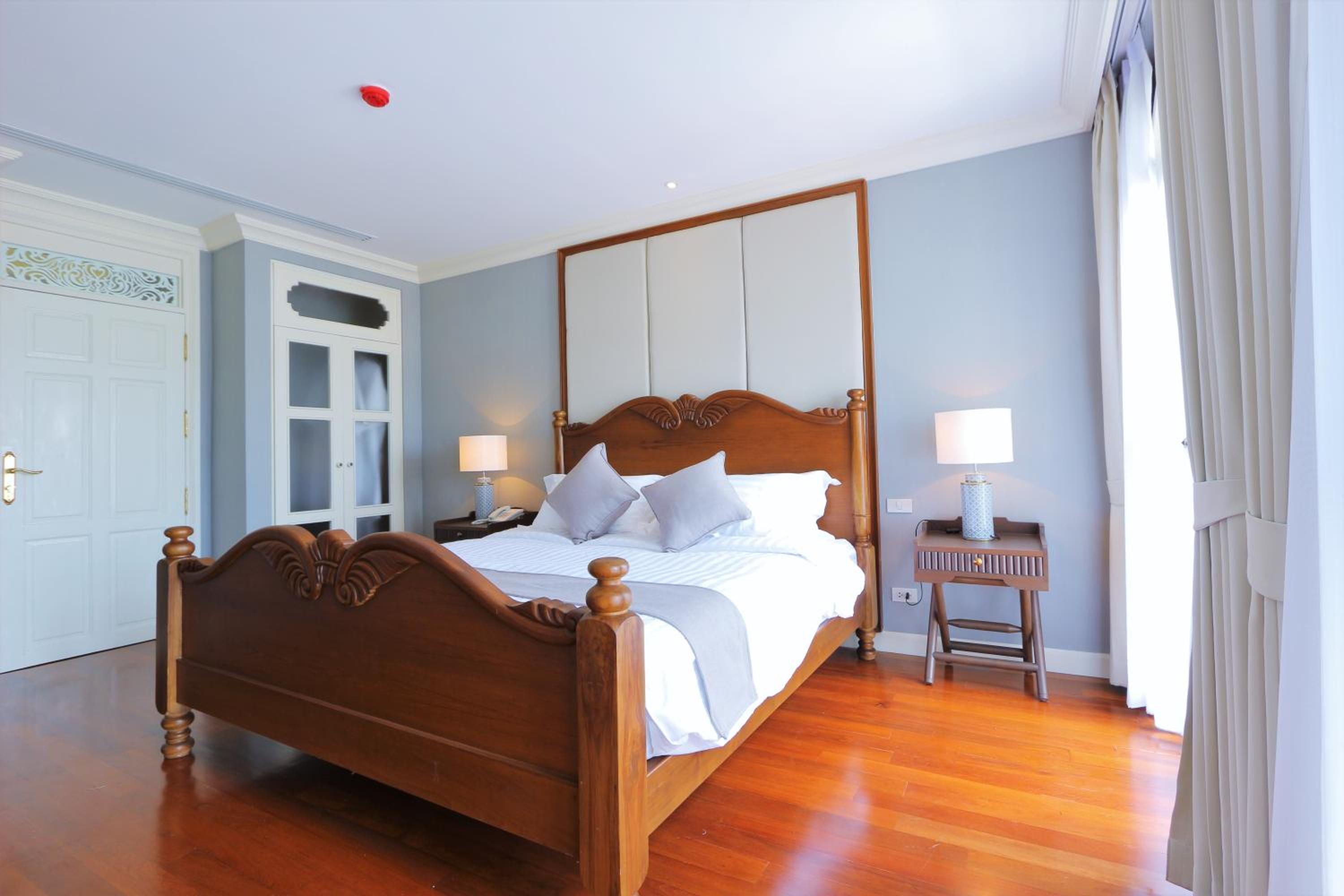 Suite with River View