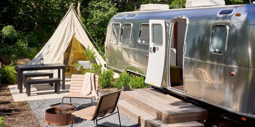 Premium Suite (Basecamp Mini)