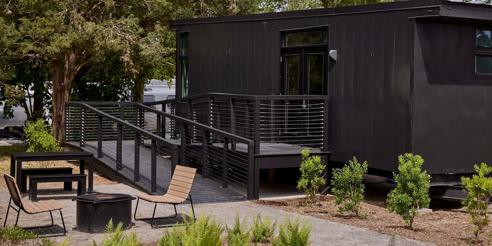 Suite, Mobility Accessible