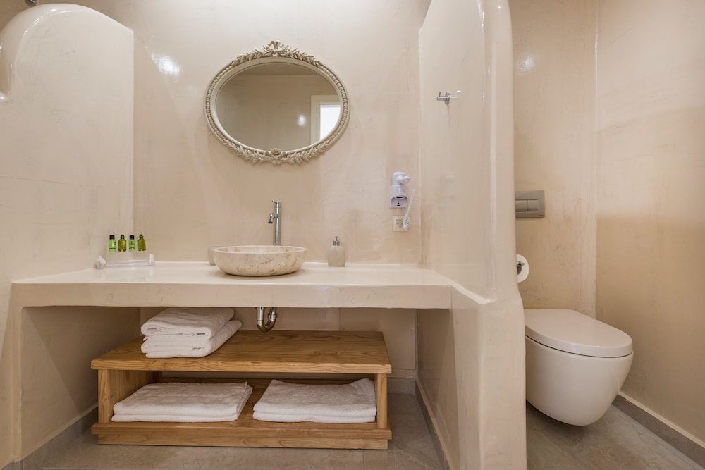 Junior Suite, Sea View (& private jetted tub)