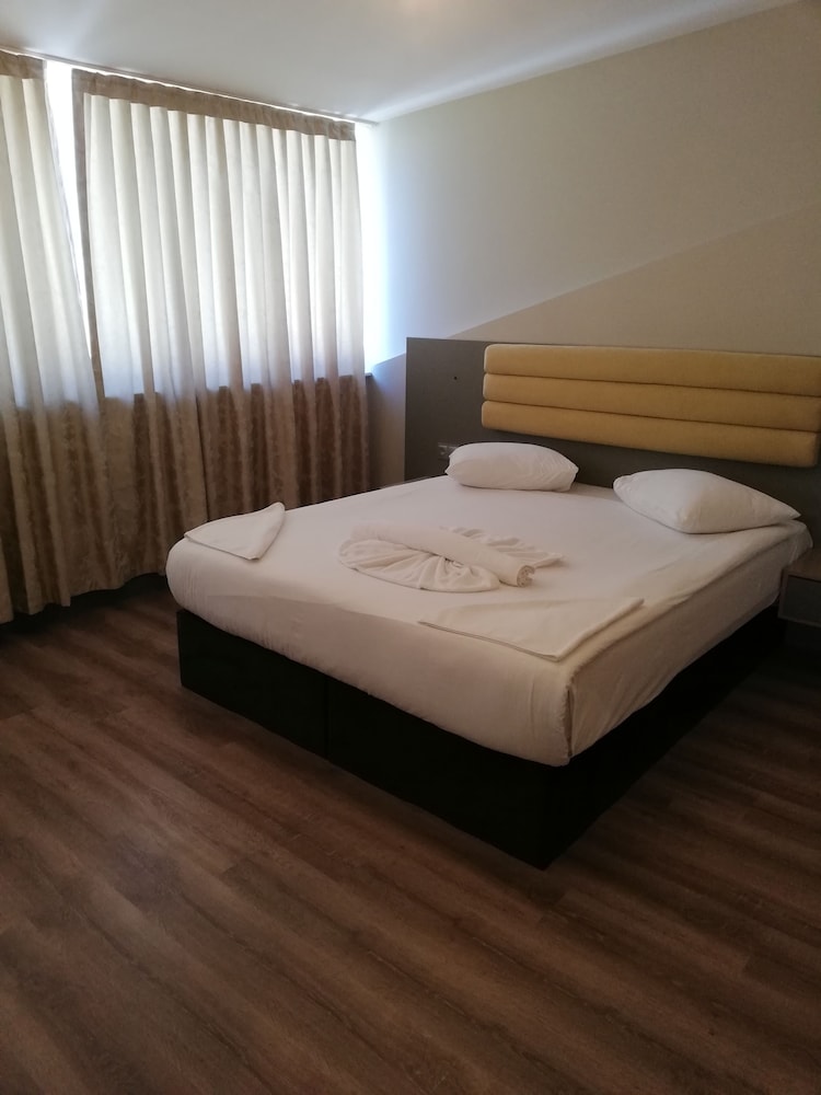 Apartment, 2 Bedrooms, City View