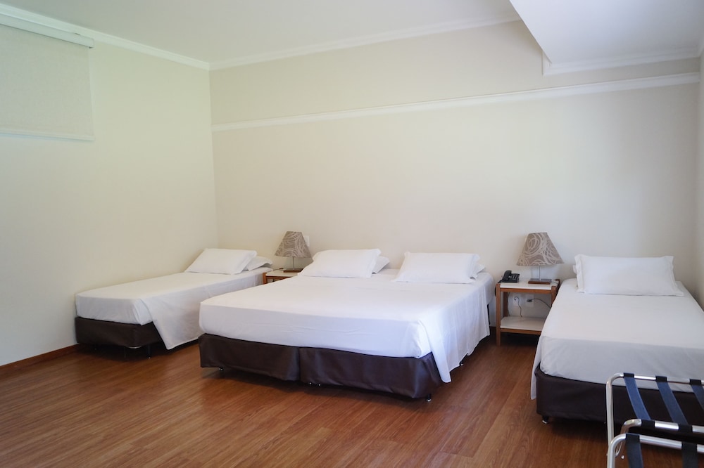COLÔNIA LUXO QUÁDRUPLO