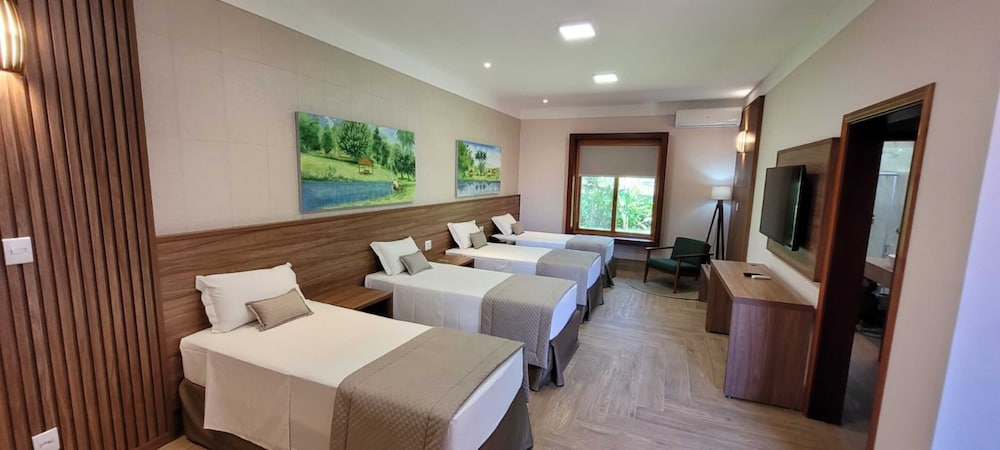 EXTERNO PREMIUM QUADRUPLO SOLTEIRO