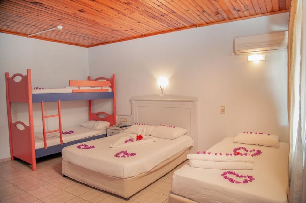 Standard Room, Pool View