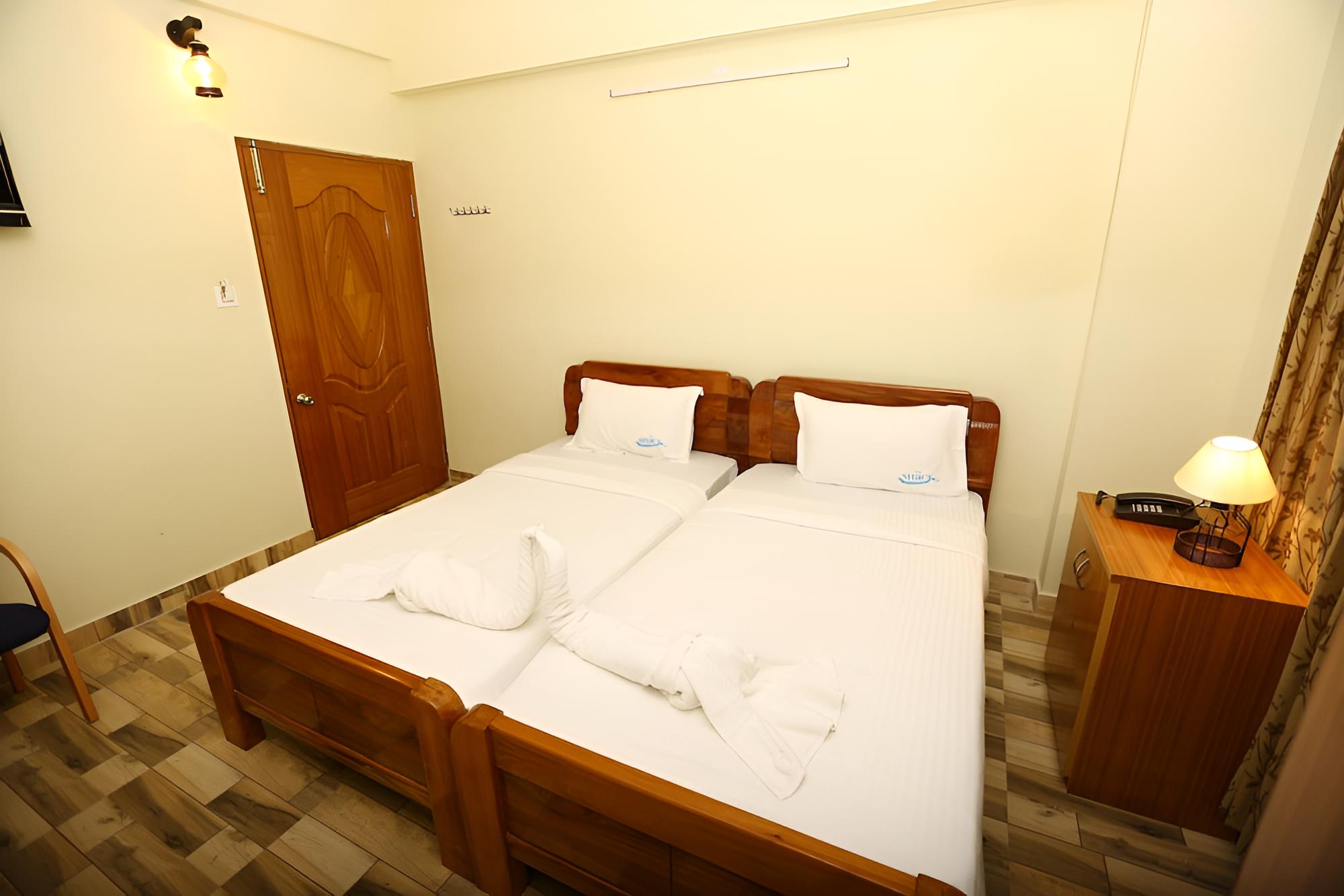 Deluxe Double Room (Non-AC)