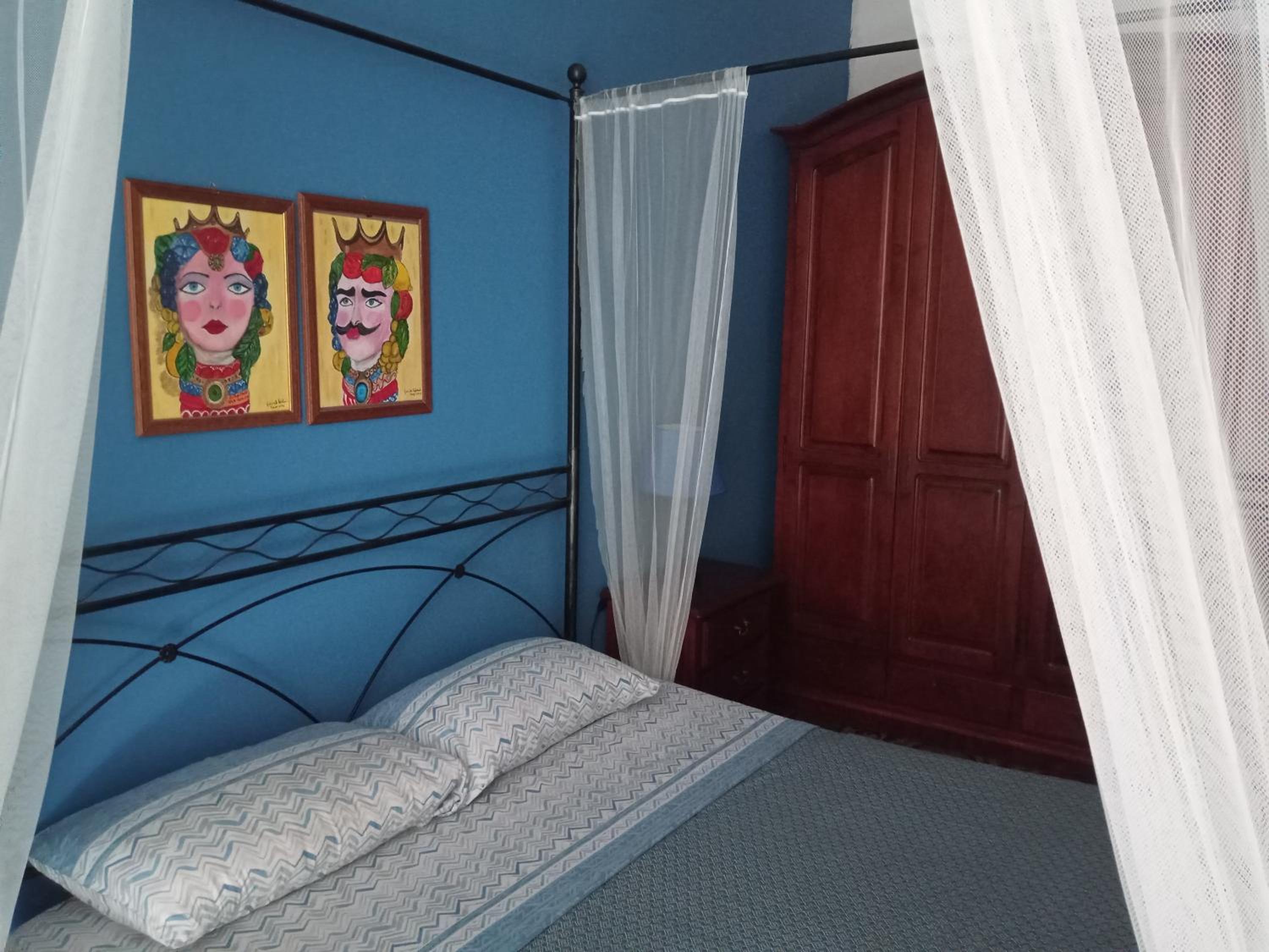 Double or Twin Room with Private Bathroom