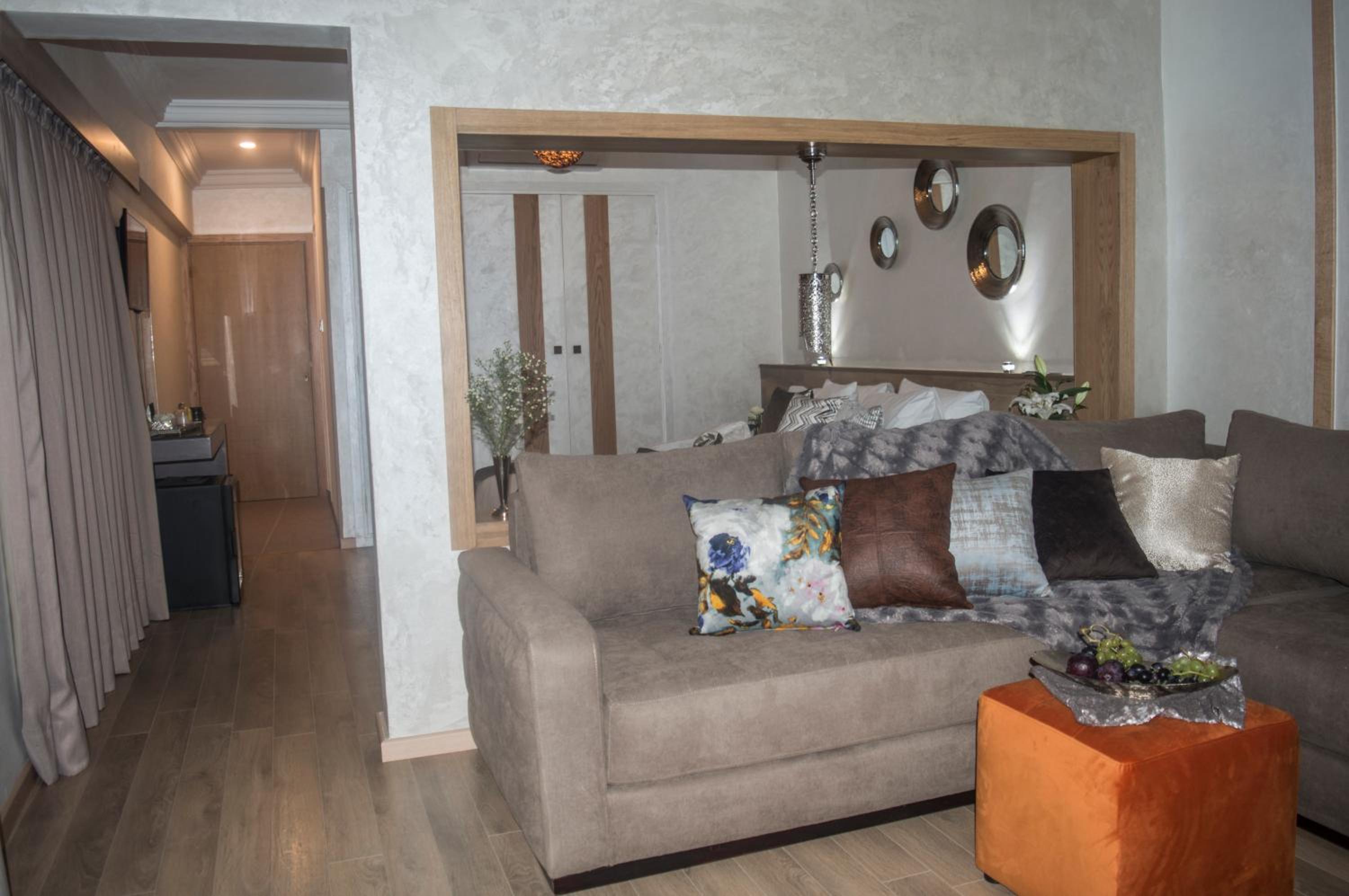 Deluxe Suite with Sea View
