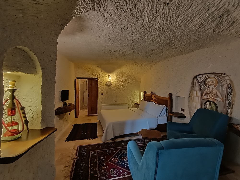 Cave Suite