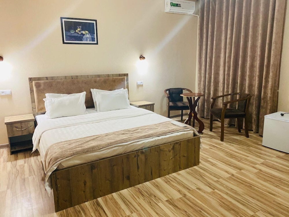 Deluxe Double Room, 1 King Bed