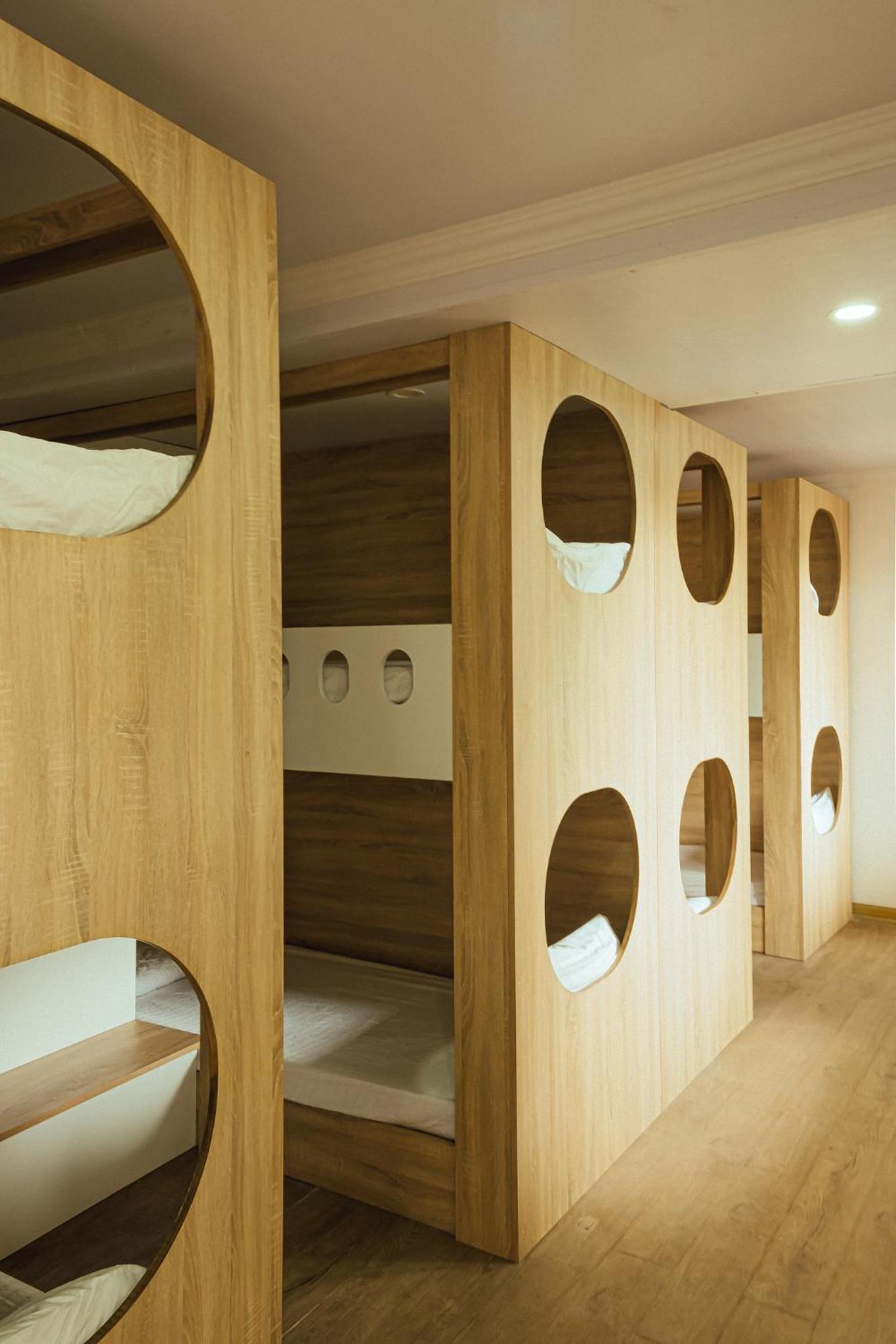 Single Bed in Mixed Dormitory Room