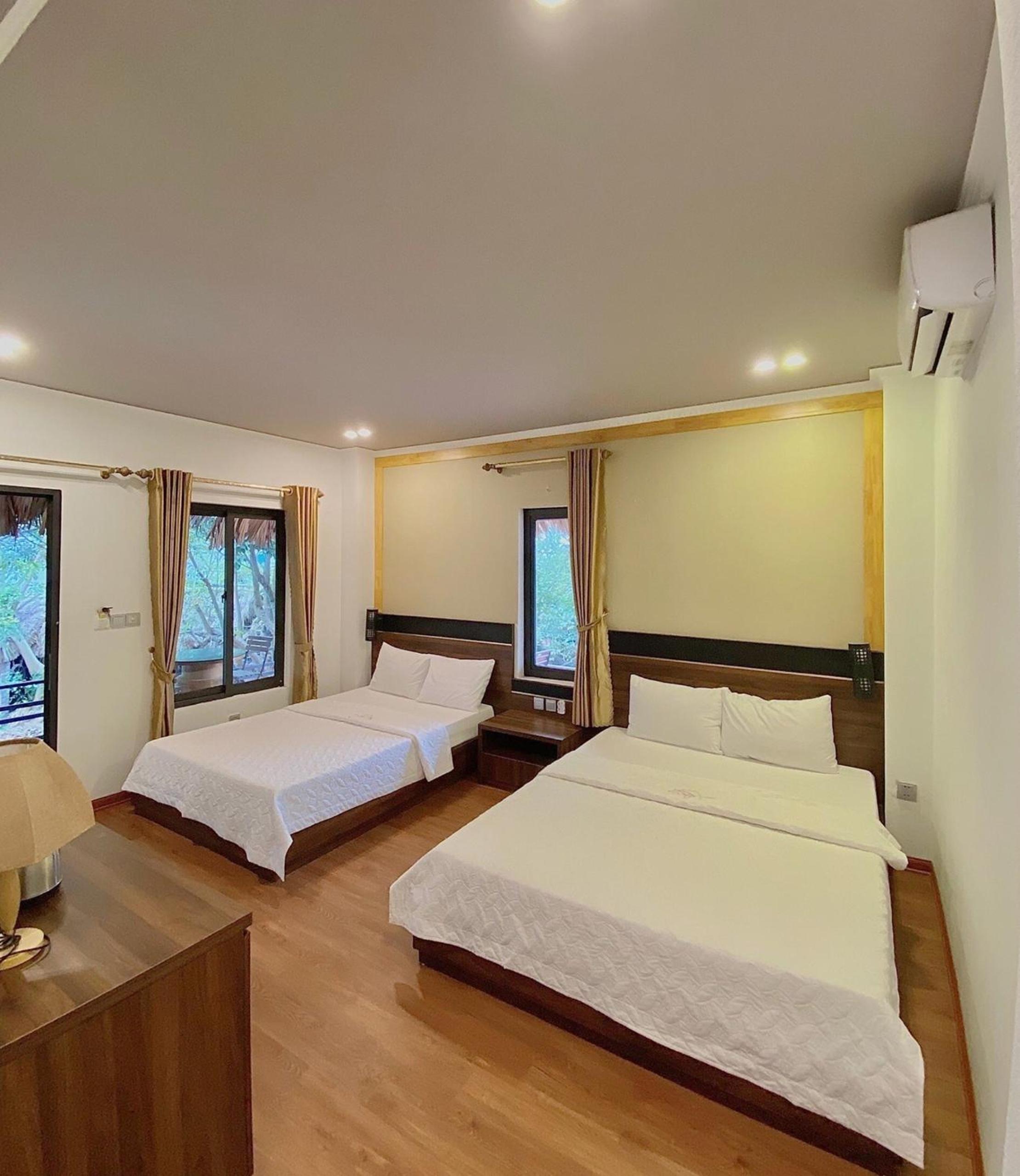 Deluxe Family Room