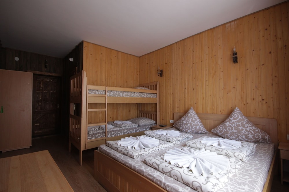 Superior Quadruple Room, Multiple Beds, Non Smoking