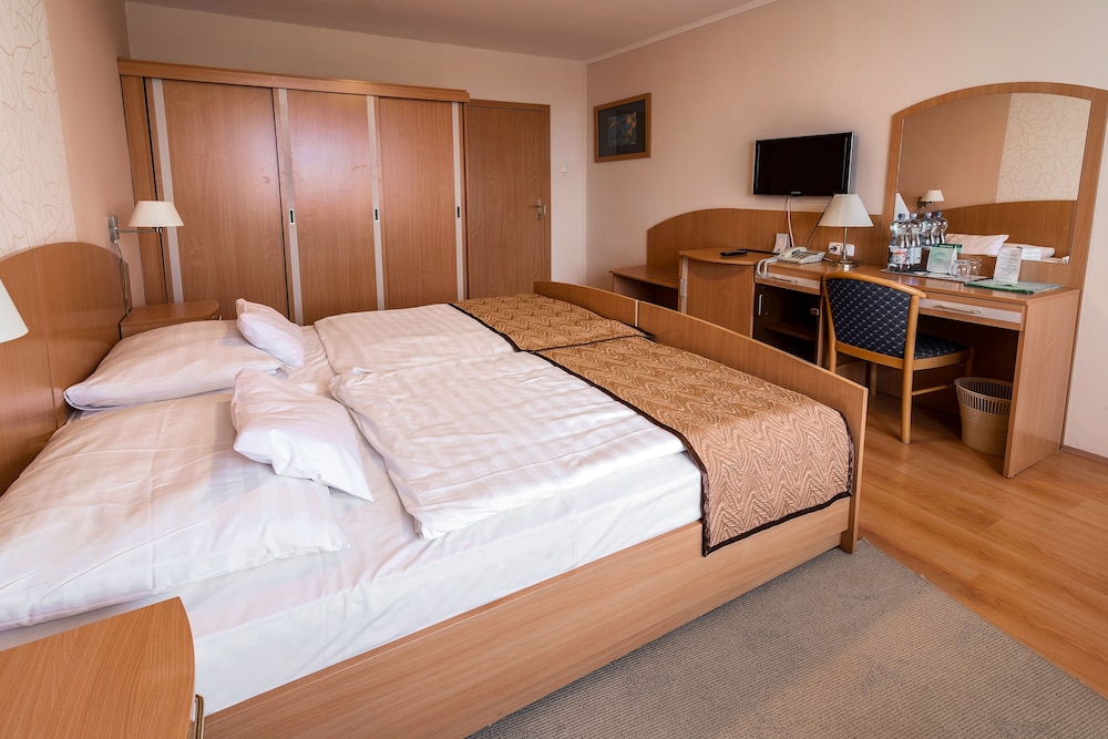 Premium Apartment, 1 Queen Bed with Sofa bed, Non Smoking