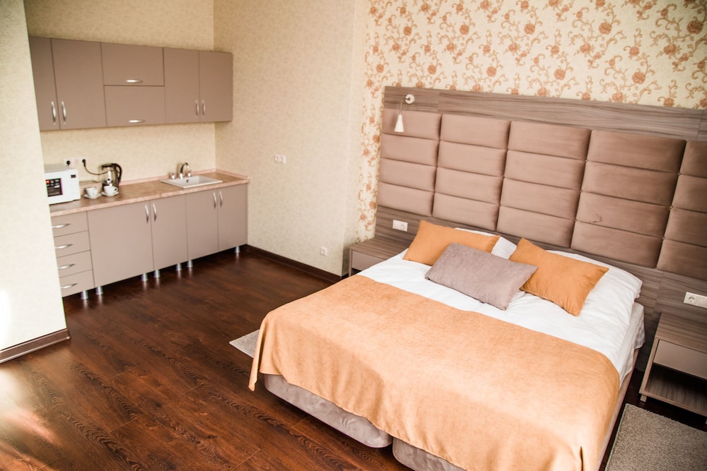 Family Studio, 1 King Bed, Non Smoking