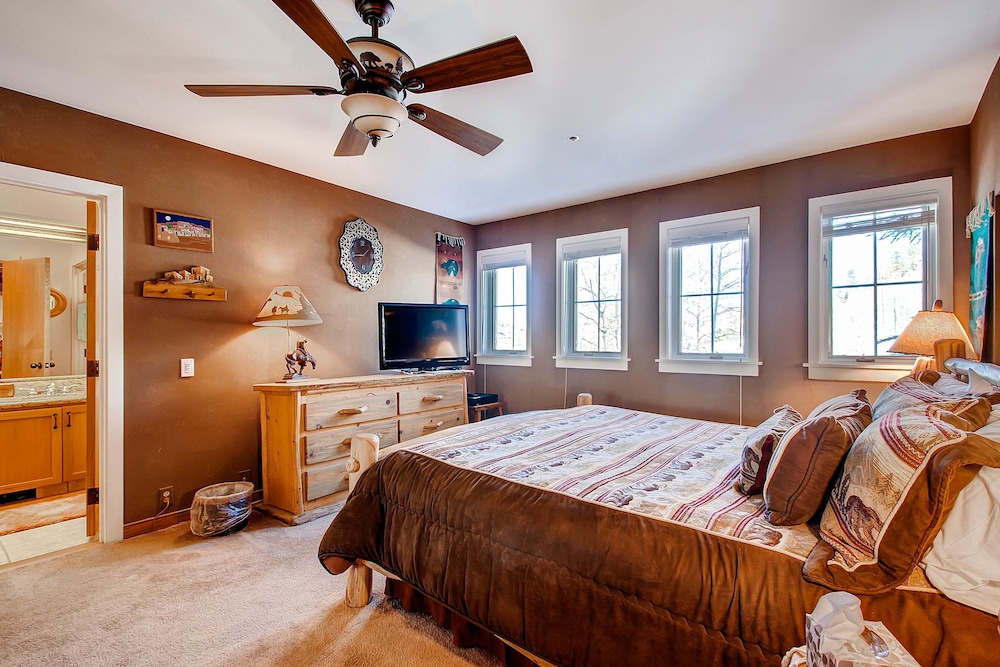 Condo, Multiple Beds (Centennial 2 Bedroom Condo unit no. 1)