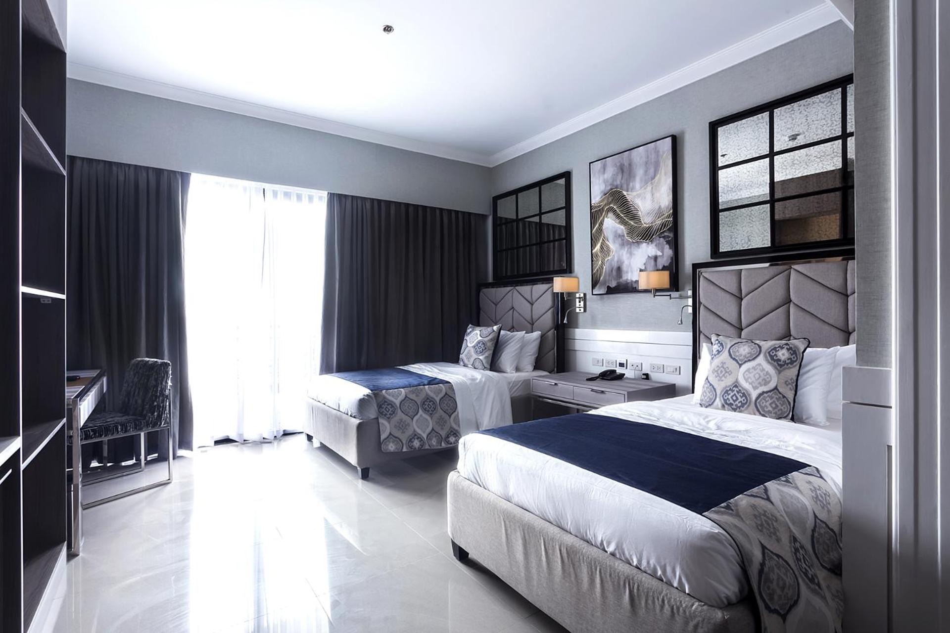 Premiere Suite with Balcony