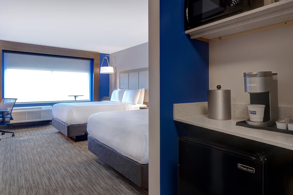 Standard Room, 2 Queen Beds, Accessible (Hearing)