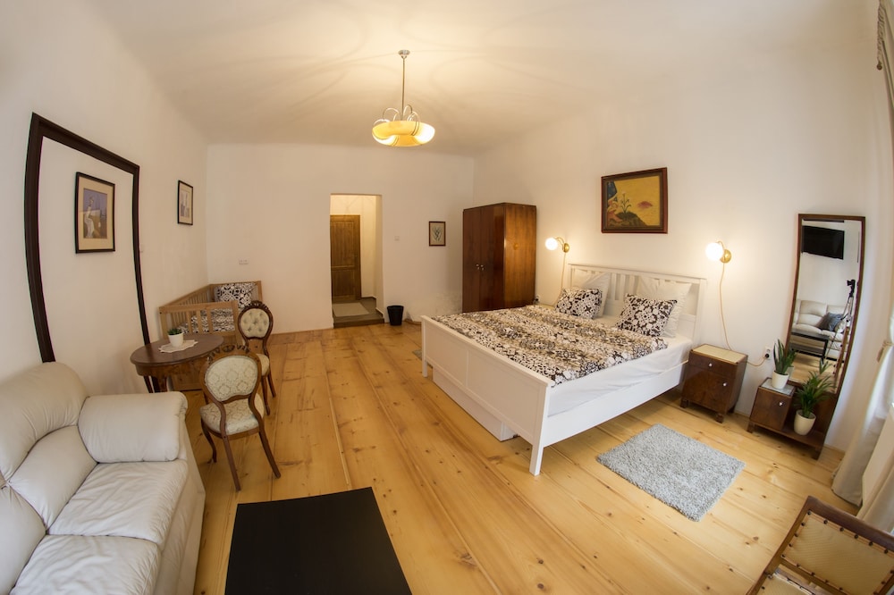 Deluxe Double Room (Under Cesky Krumlov Castle)