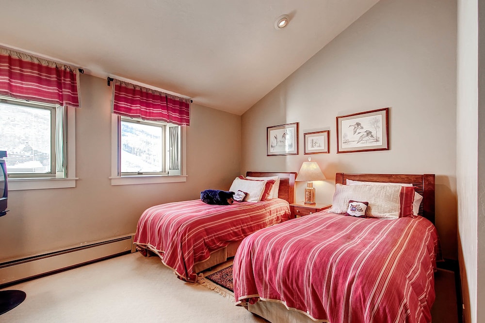 Condo, Multiple Beds (Centennial 2 Bedroom Condo unit no. 2)