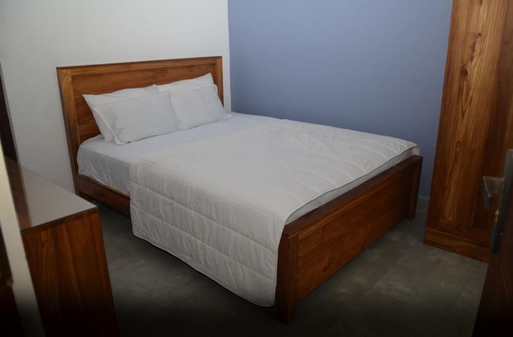 Double Room, 2 Twin Beds, Shared Bathroom