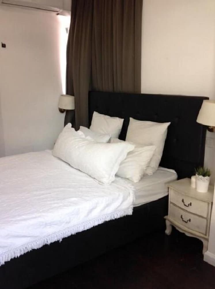 Basic Triple Room