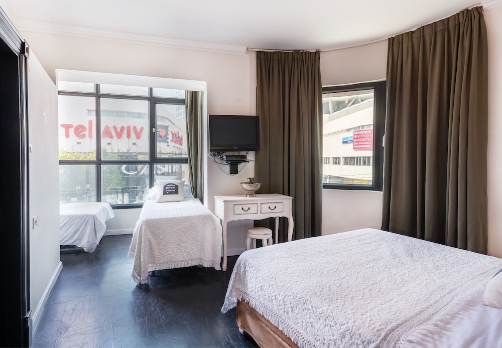 Basic Quadruple Room
