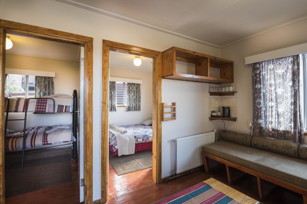 Comfort Chalet, 2 Bedrooms, Mountain View, Mountainside