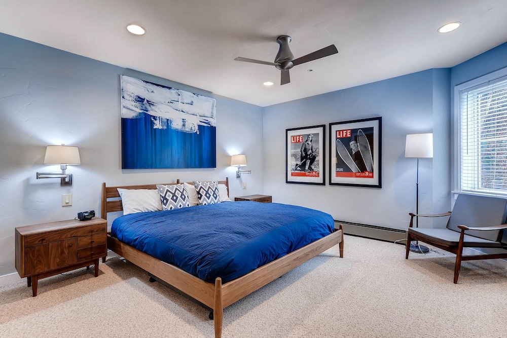 Condo, Multiple Beds (Centennial 2 Bedroom Condo unit no. 9)
