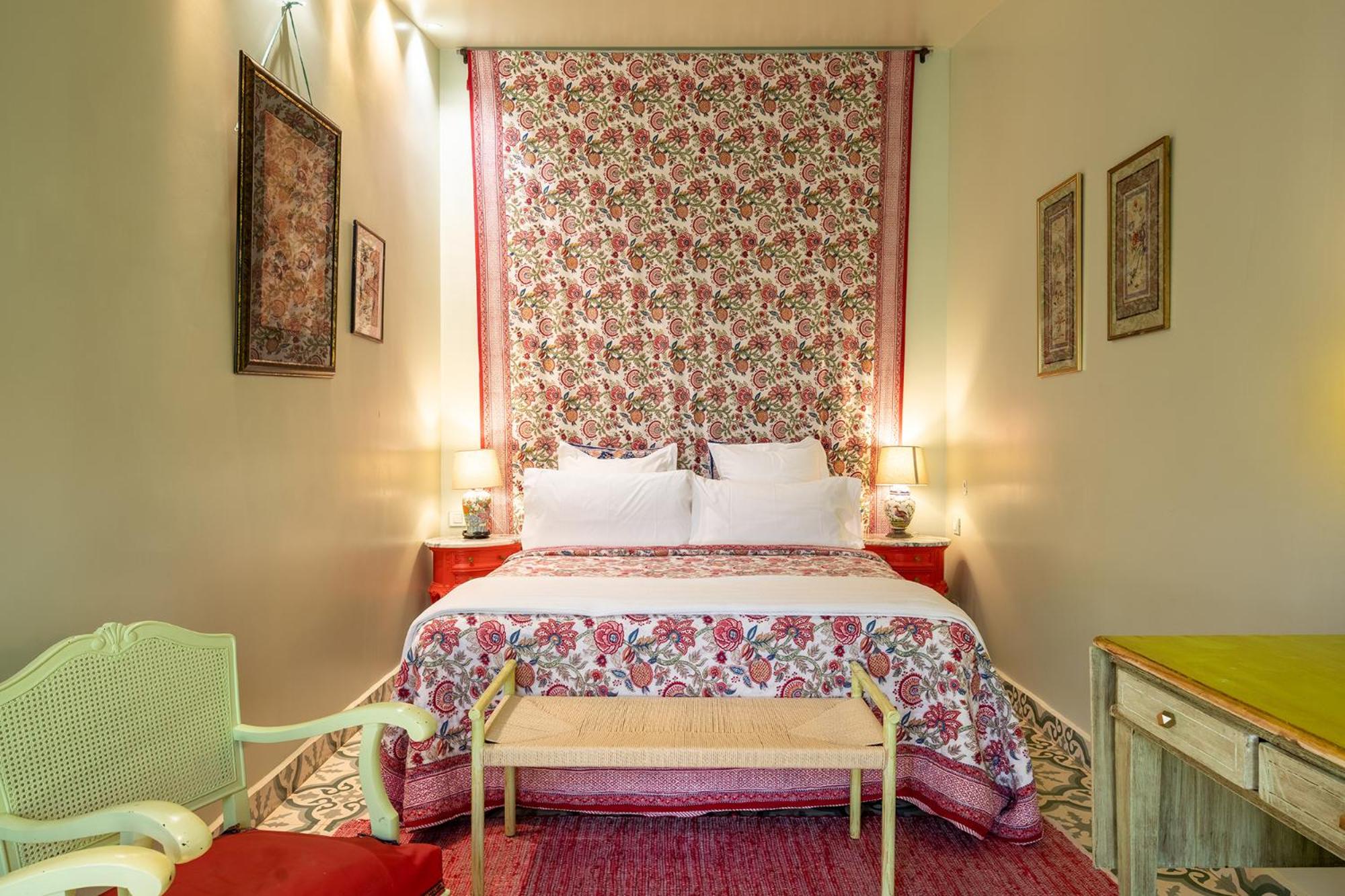 Queen Room with Garden View