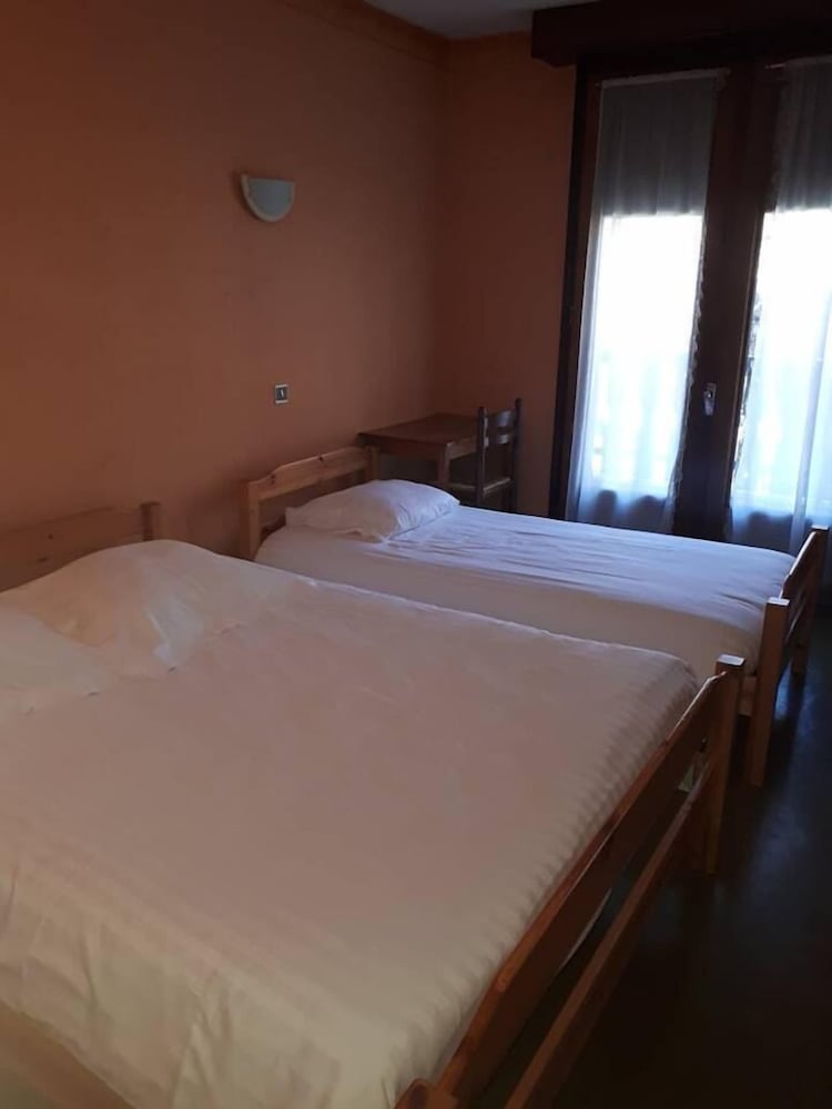 Triple Room, Multiple Beds, Non Smoking (4)