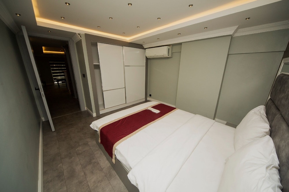 Premium Suite