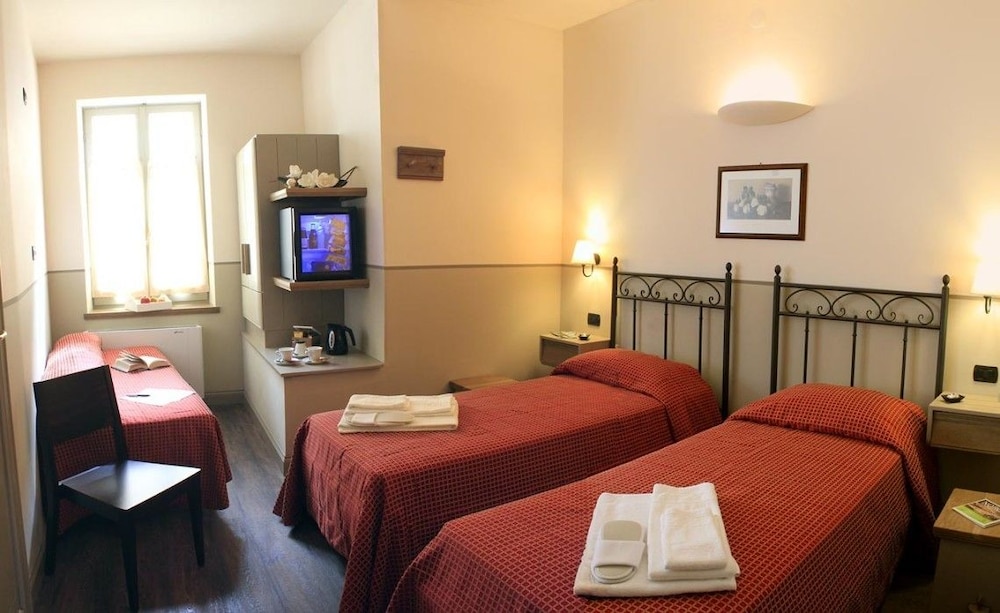 Triple Room