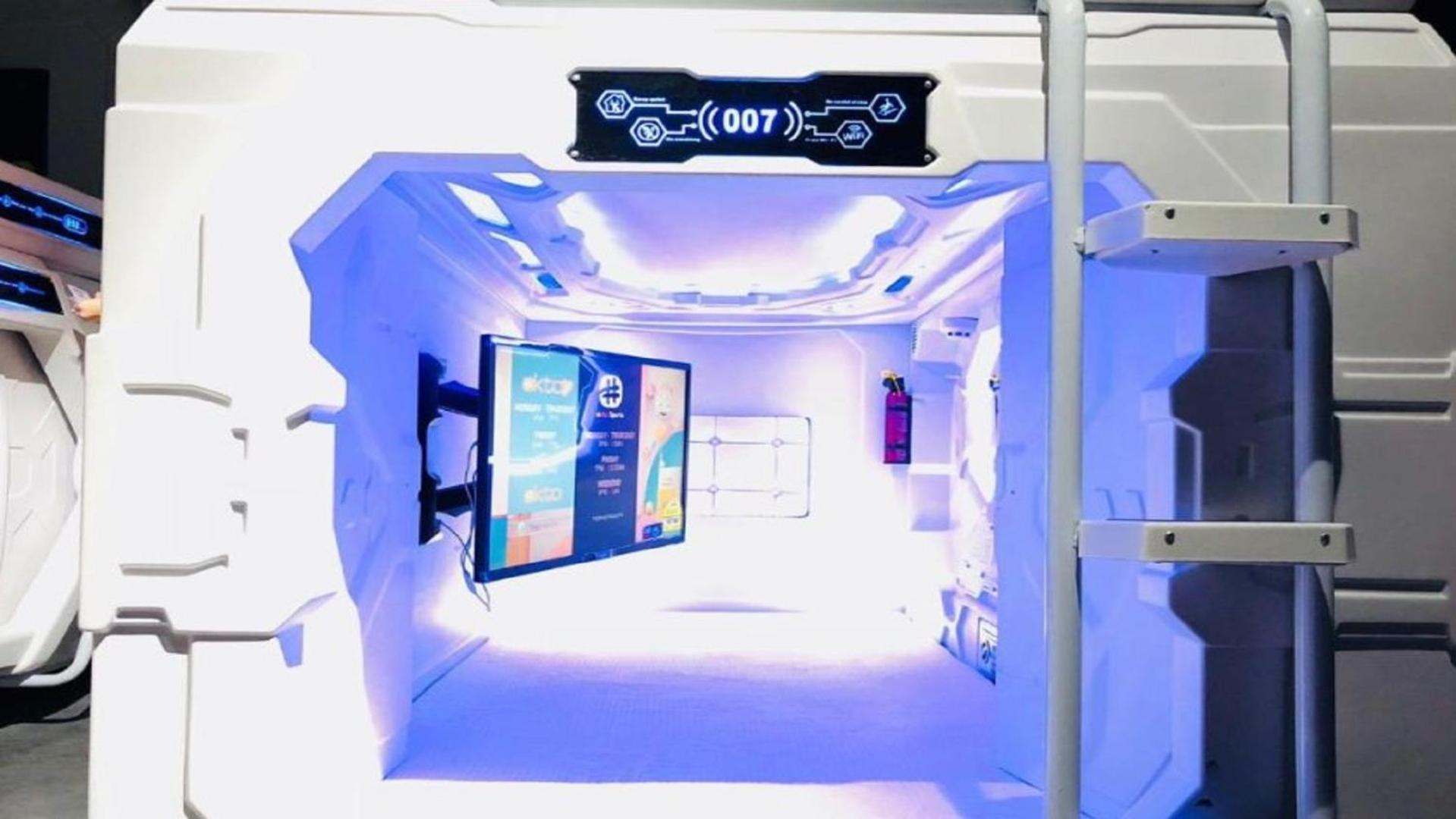 Superior Single Space Pod