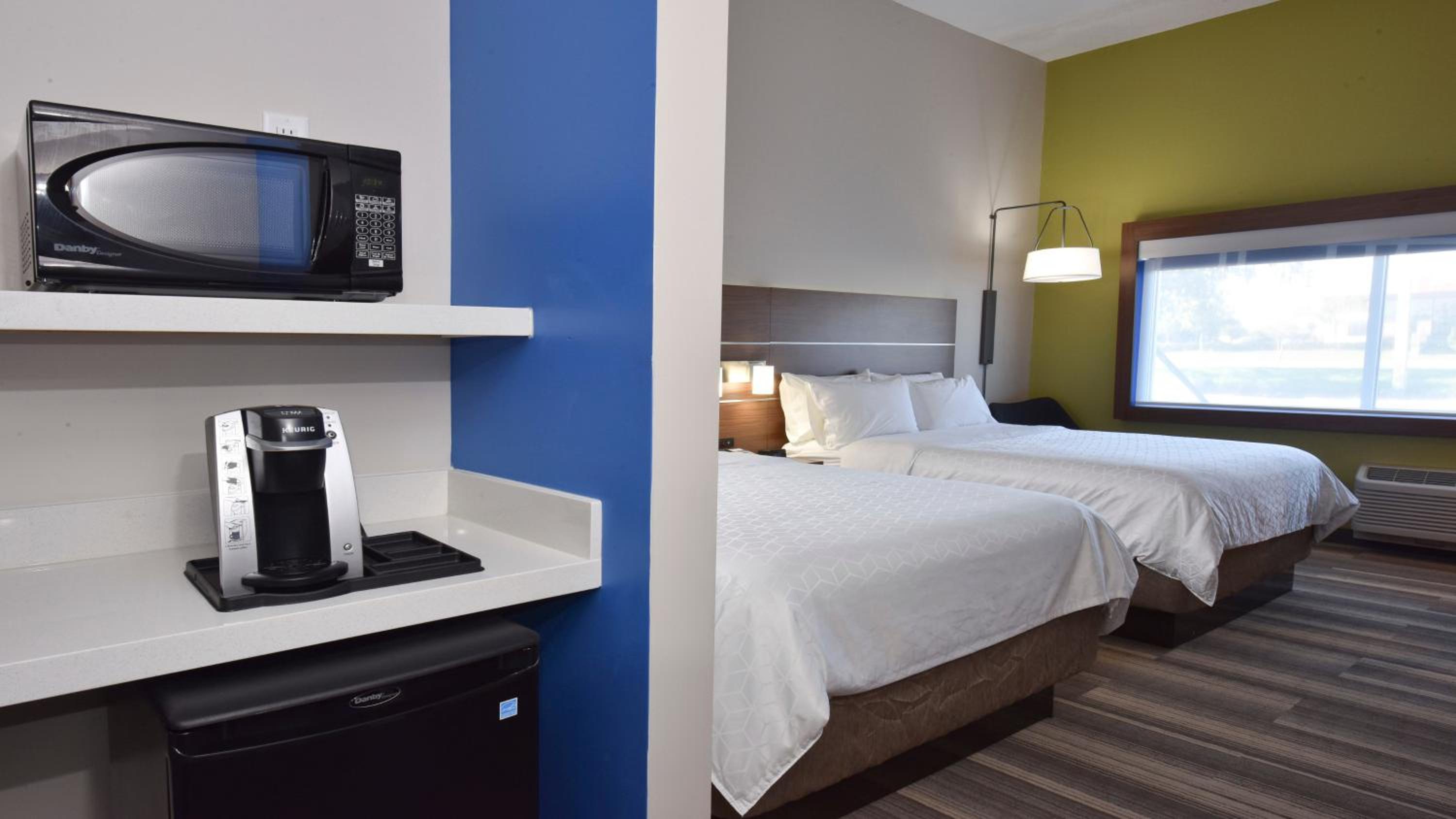 Double Room with Two Double Beds - Hearing Accessible/Non-Smoking
