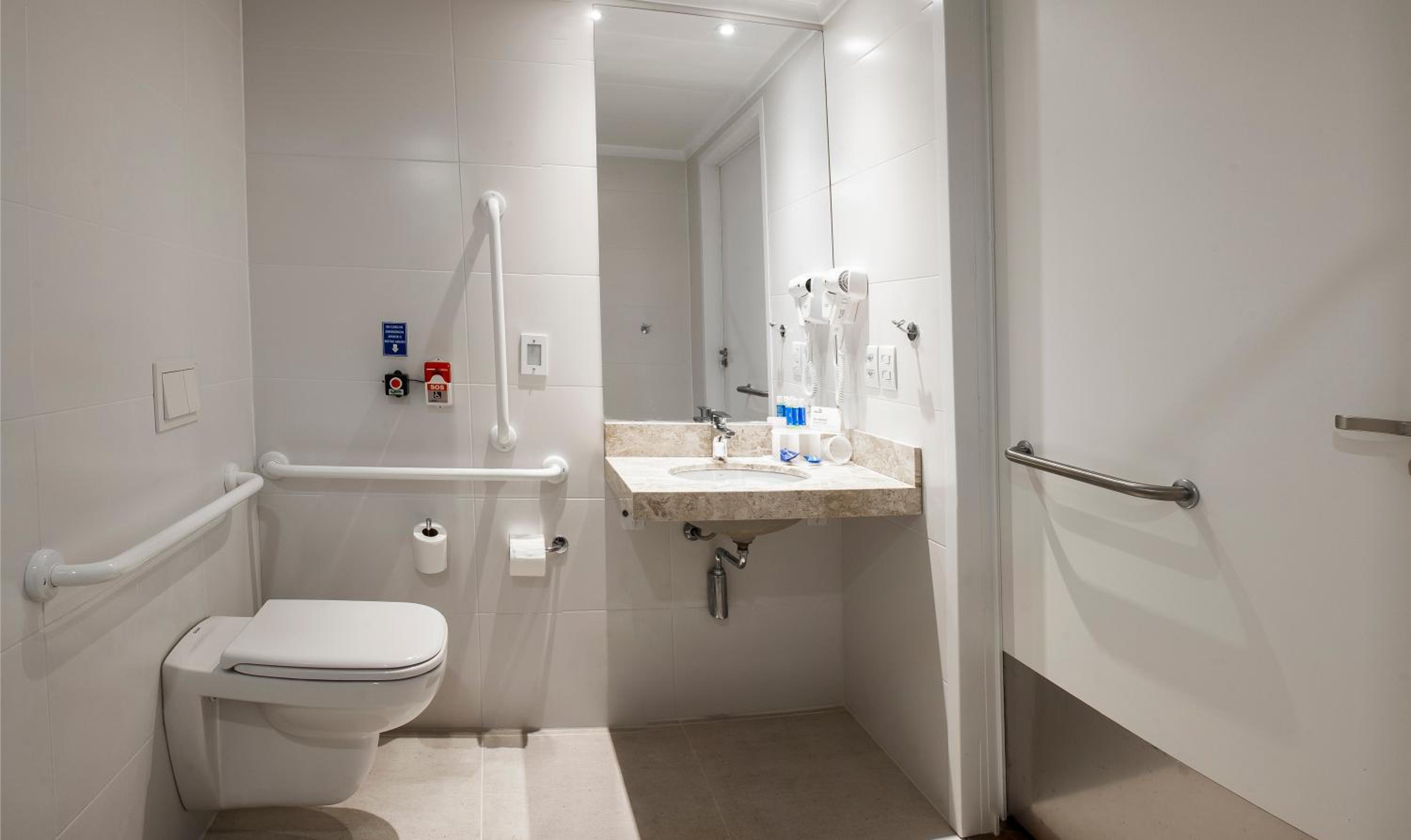 Standard King Room - Accessible