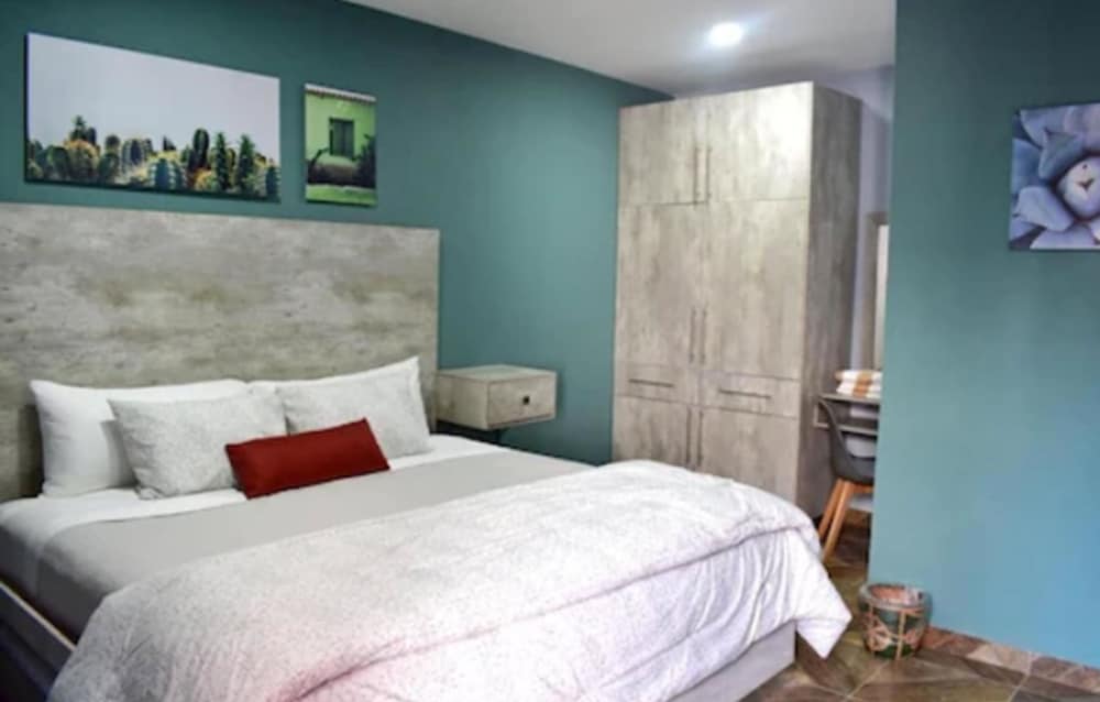 Deluxe Room, 1 Bedroom (Plus)